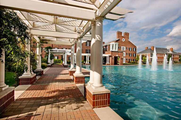 The iconic fountains at our luxury apartments in Carmel City Center.